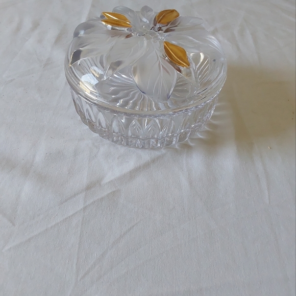 Gilded Poinsettia Crystal Candy Dish/Powder Box - Picture 1 of 16